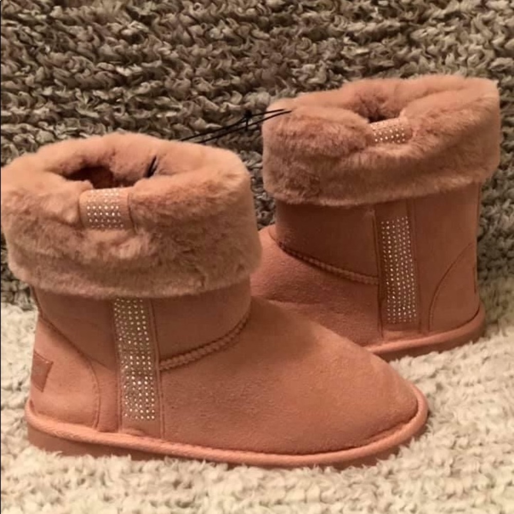 Girl boots